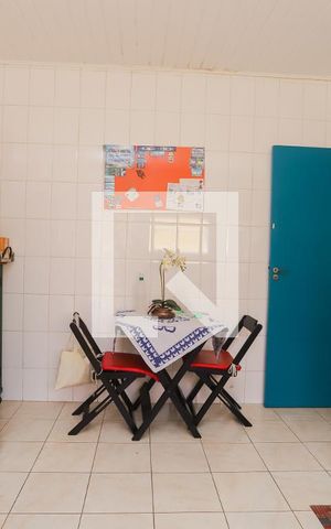 Casa à venda com 242m², 3 quartos e 2 vagasCozinha