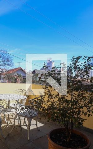 Casa à venda com 242m², 3 quartos e 2 vagasVaranda