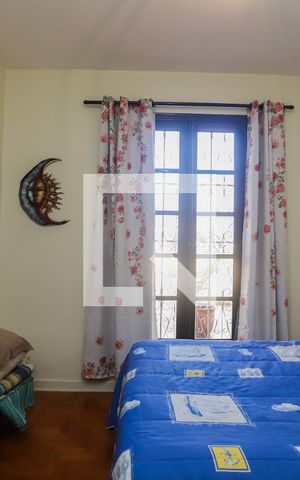 Casa à venda com 242m², 3 quartos e 2 vagasQuarto 2 - Suíte