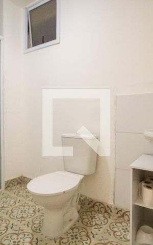 Apartamento para alugar com 45m², 2 quartos e sem vaga Apartamento para alugar com 45m², 2 quartos e sem vagaBanheiro