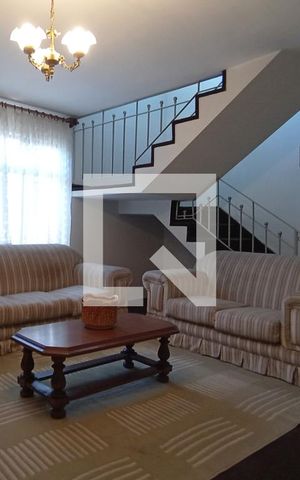 Casa à venda com 247m², 3 quartos e 4 vagas Casa à venda com 247m², 3 quartos e 4 vagasSala de Estar