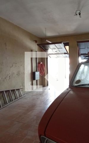 Casa à venda com 247m², 3 quartos e 4 vagas Casa à venda com 247m², 3 quartos e 4 vagasGaragem