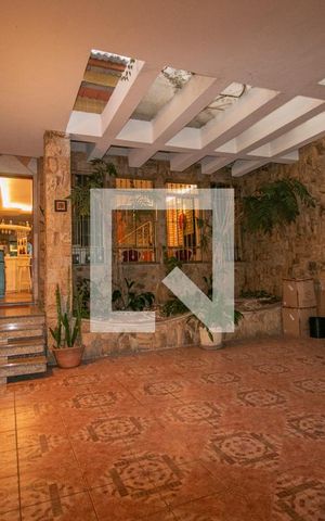 Casa à venda com 300m², 3 quartos e 4 vagas Casa à venda com 300m², 3 quartos e 4 vagasGaragem