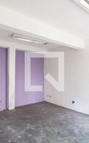 Casa à venda com 320m², 4 quartos e 4 vagas Casa à venda com 320m², 4 quartos e 4 vagasSala da Edícula