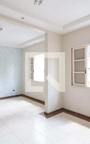 Casa à venda com 320m², 4 quartos e 4 vagas Casa à venda com 320m², 4 quartos e 4 vagasQuarto 3