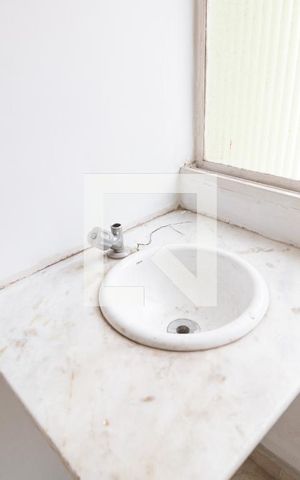 Casa à venda com 320m², 4 quartos e 4 vagas Casa à venda com 320m², 4 quartos e 4 vagasBanheiro Social
