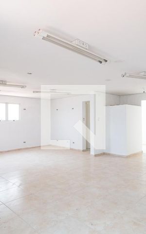 Casa à venda com 320m², 4 quartos e 4 vagas Casa à venda com 320m², 4 quartos e 4 vagasSalão de Festas