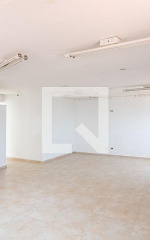 Casa à venda com 320m², 4 quartos e 4 vagas Casa à venda com 320m², 4 quartos e 4 vagasSalão de Festas