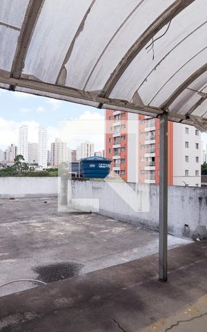 Casa à venda com 320m², 4 quartos e 4 vagas Casa à venda com 320m², 4 quartos e 4 vagasTerraço