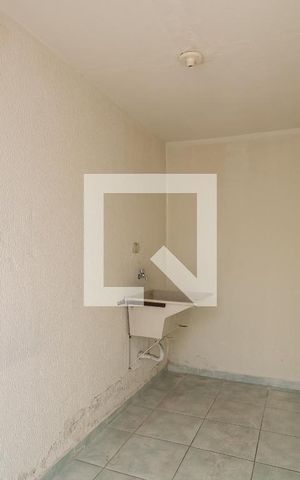 Casa à venda com 320m², 4 quartos e 4 vagas Casa à venda com 320m², 4 quartos e 4 vagasLavanderia
