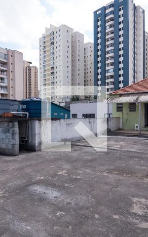 Casa à venda com 320m², 4 quartos e 4 vagas Casa à venda com 320m², 4 quartos e 4 vagasTerraço