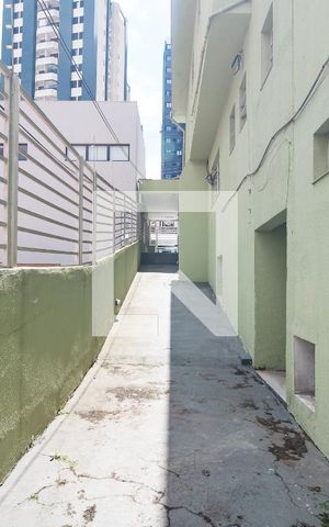Casa à venda com 320m², 4 quartos e 4 vagas Casa à venda com 320m², 4 quartos e 4 vagasCorredor