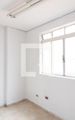 Casa à venda com 320m², 4 quartos e 4 vagas Casa à venda com 320m², 4 quartos e 4 vagasQuarto 1
