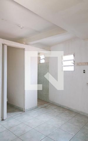 Casa à venda com 320m², 4 quartos e 4 vagas Casa à venda com 320m², 4 quartos e 4 vagasBanheiro de Serviço