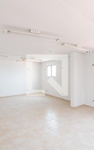 Casa à venda com 320m², 4 quartos e 4 vagas Casa à venda com 320m², 4 quartos e 4 vagasSalão de Festas