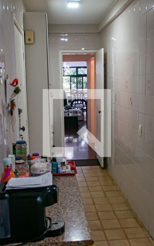 Apartamento à venda com 174m², 4 quartos e 3 vagas Apartamento à venda com 174m², 4 quartos e 3 vagascozinha