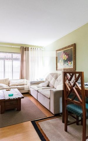 Casa à venda com 180m², 2 quartos e 2 vagas Casa à venda com 180m², 2 quartos e 2 vagasSala