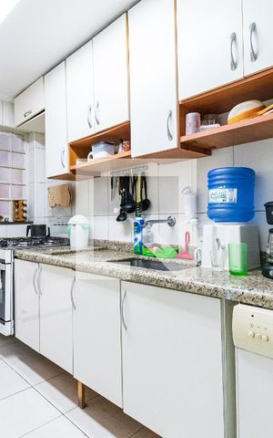 Casa à venda com 180m², 2 quartos e 2 vagas Casa à venda com 180m², 2 quartos e 2 vagasCozinha