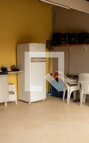 Casa à venda com 270m², 4 quartos e 3 vagas Casa à venda com 270m², 4 quartos e 3 vagasChurrasqueira