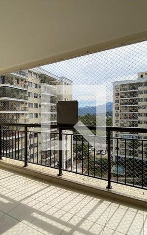 Apartamento à venda com 85m², 3 quartos e 2 vagas Apartamento à venda com 85m², 3 quartos e 2 vagasVaranda