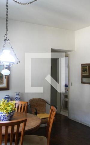 Apartamento à venda com 124m², 4 quartos e 1 vaga Apartamento à venda com 124m², 4 quartos e 1 vagaSala