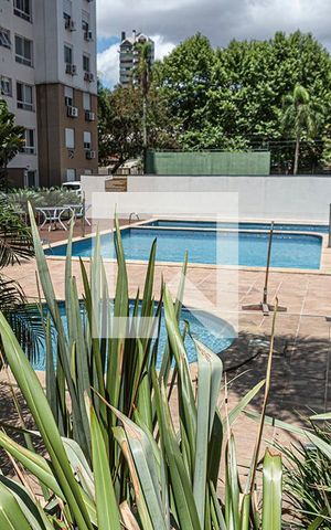 Apartamento para alugar com 70m², 2 quartos e 1 vagaÁrea comum - Piscina