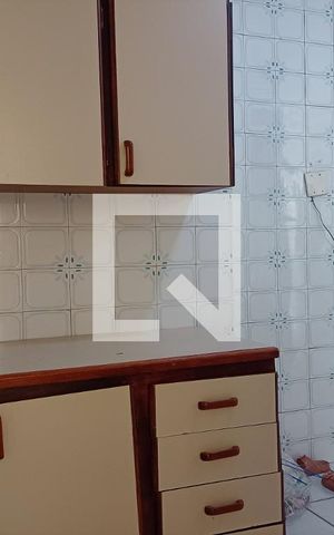 Apartamento para alugar com 83m², 3 quartos e 2 vagas Apartamento para alugar com 83m², 3 quartos e 2 vagasCozinha - Armários