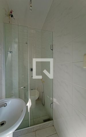 Apartamento para alugar com 83m², 3 quartos e 2 vagas Apartamento para alugar com 83m², 3 quartos e 2 vagasBanheiro de Serviço