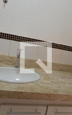 Casa para alugar com 180m², 4 quartos e 2 vagas Casa para alugar com 180m², 4 quartos e 2 vagasBanheiro da Suíte 2