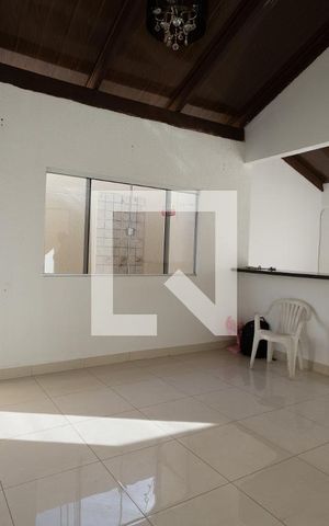 Casa para alugar com 180m², 4 quartos e 2 vagas Casa para alugar com 180m², 4 quartos e 2 vagasSala 2