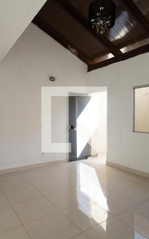 Casa para alugar com 180m², 4 quartos e 2 vagas Casa para alugar com 180m², 4 quartos e 2 vagasSala 2