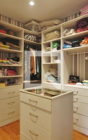 Apartamento para alugar com 86m², 2 quartos e 2 vagasCloset