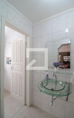 Casa à venda com 220m², 3 quartos e 2 vagasLavabo