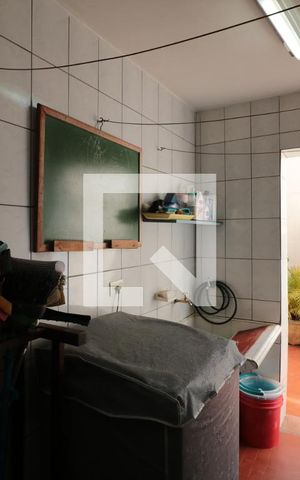 Casa à venda com 220m², 3 quartos e 2 vagasÁrea de Serviço