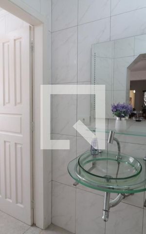 Casa à venda com 220m², 3 quartos e 2 vagasLavabo