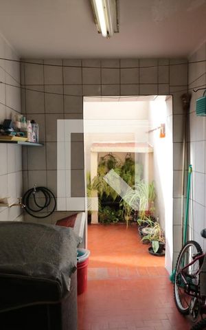 Casa à venda com 220m², 3 quartos e 2 vagasÁrea de Serviço