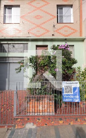 Casa à venda com 220m², 3 quartos e 2 vagasFachada - instalação de plaquinha