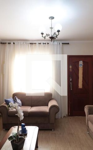 Casa à venda com 220m², 3 quartos e 2 vagasSala 