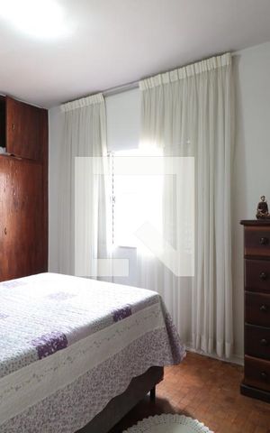 Casa à venda com 220m², 3 quartos e 2 vagasQuarto 3