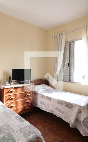 Casa à venda com 220m², 3 quartos e 2 vagasQuarto 2