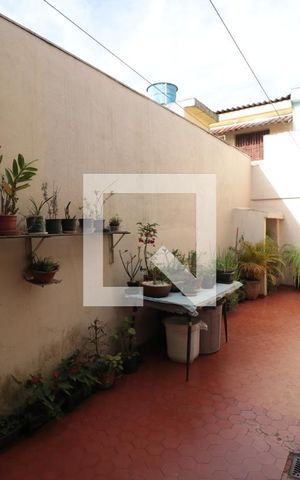 Casa à venda com 220m², 3 quartos e 2 vagasQuintal