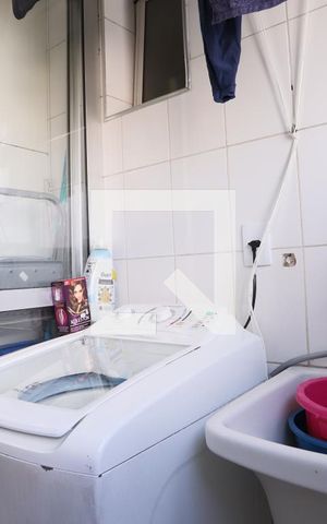 Apartamento à venda com 72m², 3 quartos e 1 vaga Apartamento à venda com 72m², 3 quartos e 1 vagaLavanderia