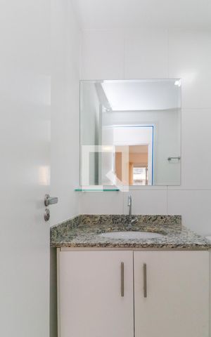 Apartamento para alugar com 32m², 1 quarto e sem vaga Apartamento para alugar com 32m², 1 quarto e sem vagaBanheiro