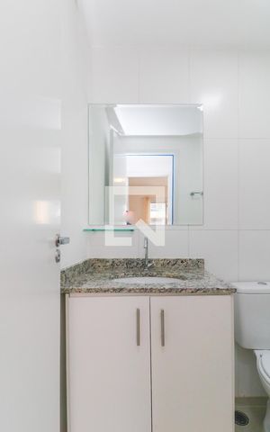 Apartamento para alugar com 32m², 1 quarto e sem vaga Apartamento para alugar com 32m², 1 quarto e sem vagaBanheiro