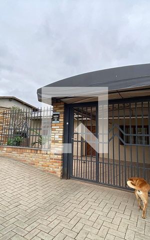 Casa à venda com 81m², 2 quartos e 1 vagaFachada