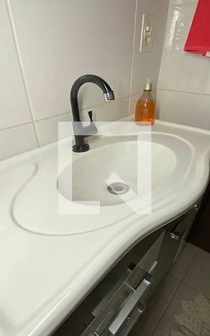 Casa à venda com 81m², 2 quartos e 1 vagaPia do Banheiro