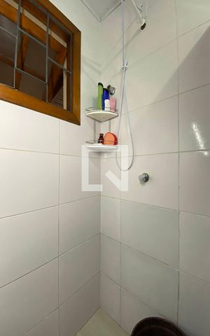 Casa à venda com 81m², 2 quartos e 1 vagaBox do Banheiro