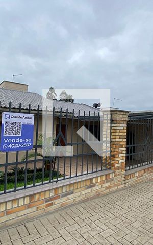 Casa à venda com 81m², 2 quartos e 1 vagaFachada
