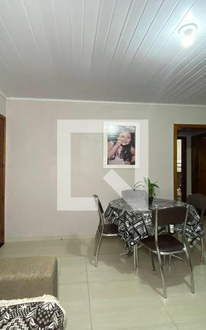 Casa à venda com 81m², 2 quartos e 1 vagaSala