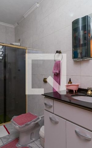 Casa à venda com 158m², 3 quartos e 2 vagasBanheiro